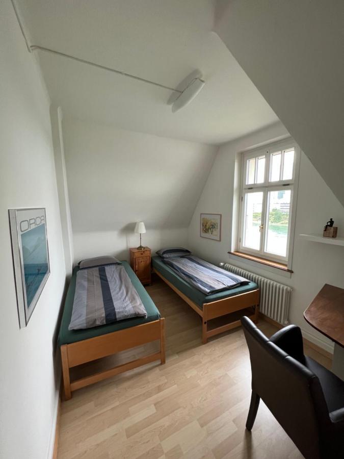Charmante Altbauwohnung Am Rhein Базель Экстерьер фото
